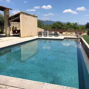 Dans Le Luberon à 2 Km De Lourmarin , Lauris France